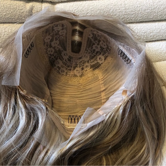 SOLD 100% Human Hair Wig Blonde Highlight middle part Lace Front 20 Inch - Picture 11 of 13